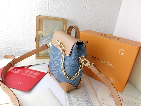 ルイヴィトンバッグ側面デザイン